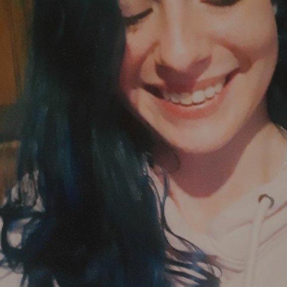 Meet your Posher, Alex - Picture 7 of 9